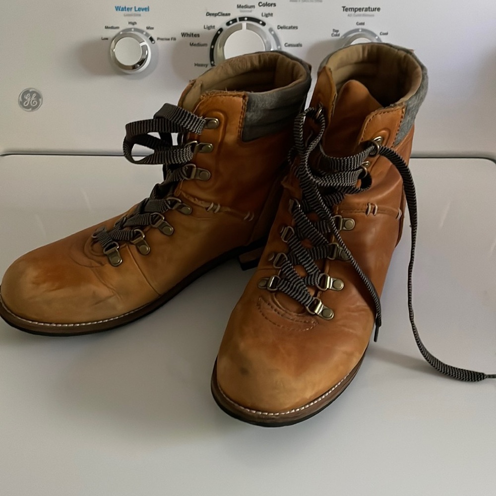 Excellent condition Kodiak hiking boots